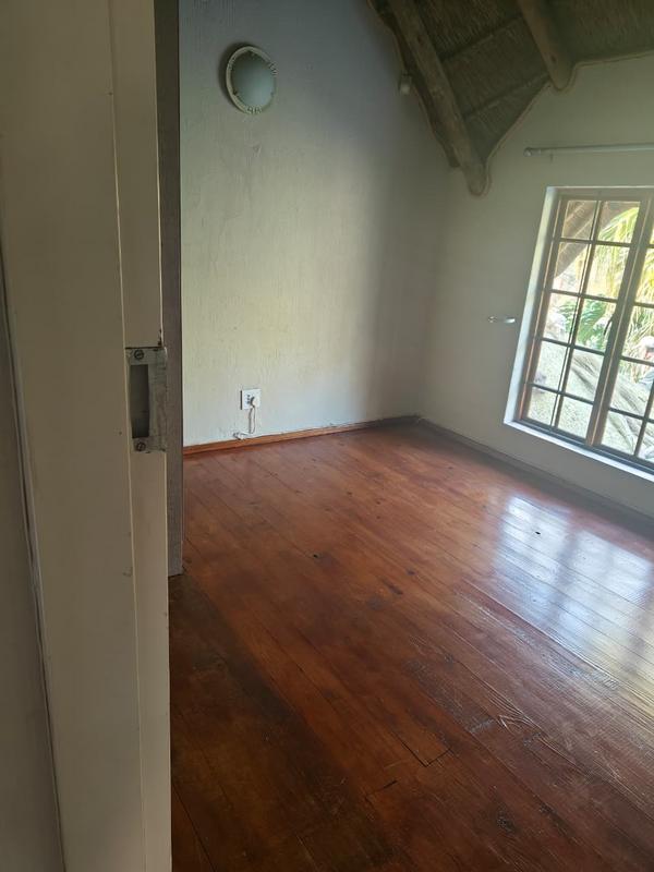 To Let 4 Bedroom Property for Rent in Faerie Glen Gauteng