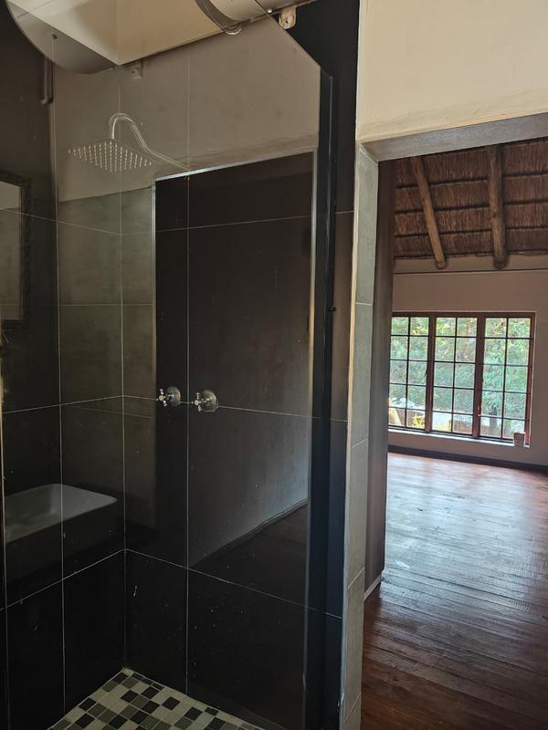 To Let 4 Bedroom Property for Rent in Faerie Glen Gauteng