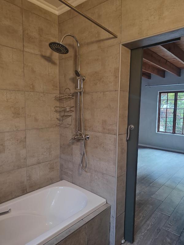 To Let 4 Bedroom Property for Rent in Faerie Glen Gauteng