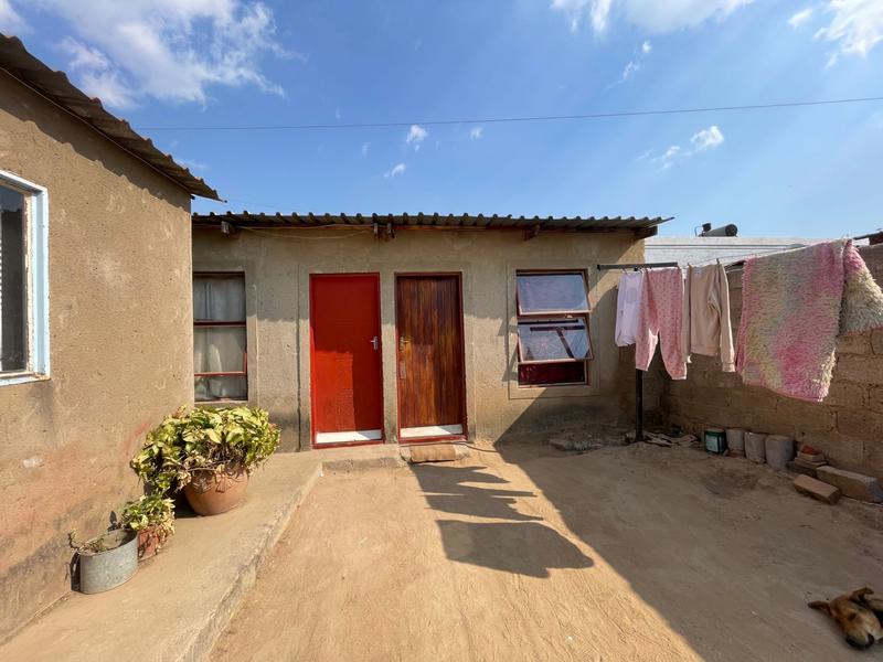 7 Bedroom Property for Sale in Olievenhoutbosch Gauteng