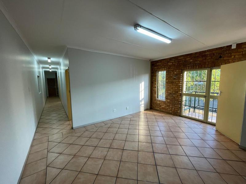 To Let Commercial Property for Rent in Hennopspark Gauteng