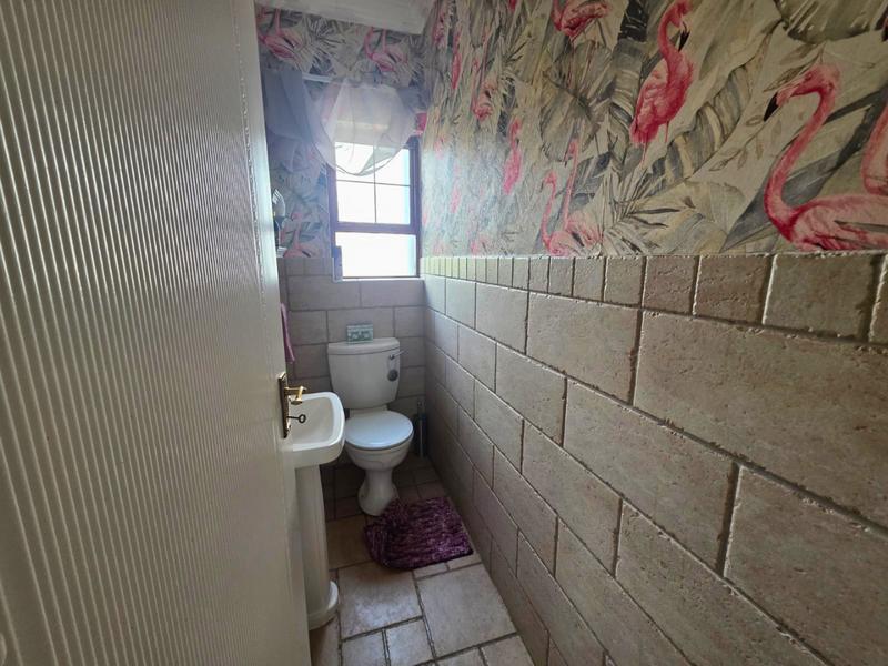 3 Bedroom Property for Sale in Glen Marais Gauteng