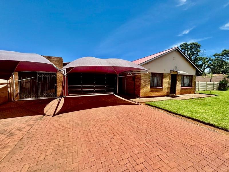 3 Bedroom Property for Sale in Vanderbijlpark Cw 6 Gauteng