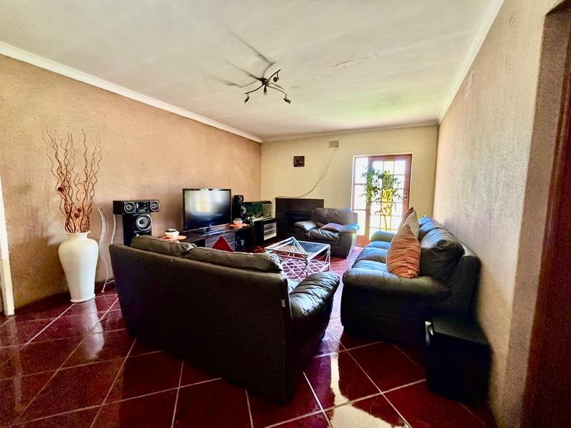 3 Bedroom Property for Sale in Vanderbijlpark Cw 6 Gauteng