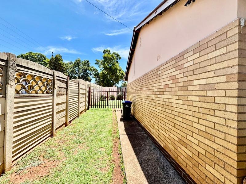 3 Bedroom Property for Sale in Vanderbijlpark Cw 6 Gauteng