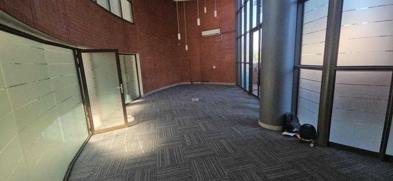 To Let Commercial Property for Rent in Vorna Valley Gauteng