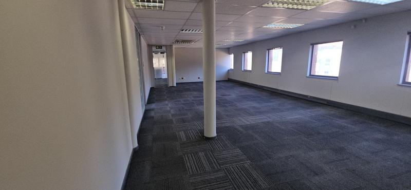 To Let Commercial Property for Rent in Vorna Valley Gauteng