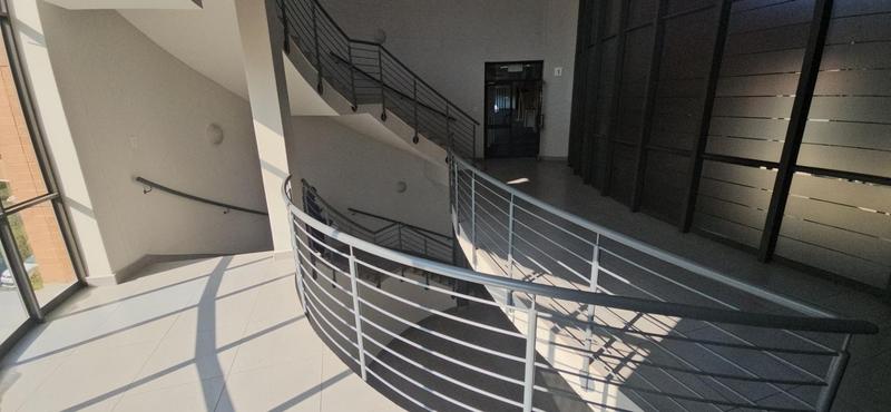 To Let Commercial Property for Rent in Vorna Valley Gauteng