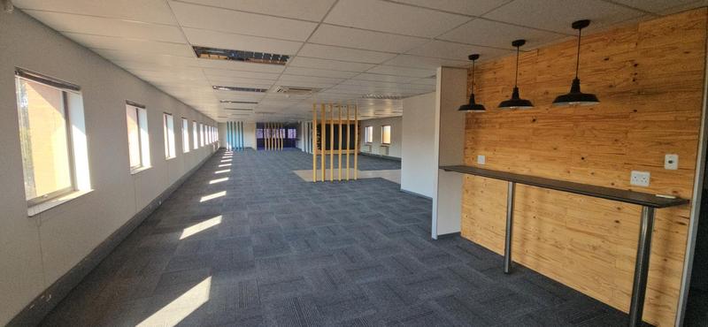To Let Commercial Property for Rent in Vorna Valley Gauteng
