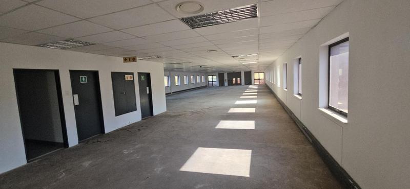 To Let Commercial Property for Rent in Vorna Valley Gauteng