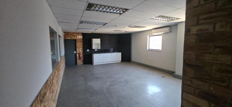 To Let Commercial Property for Rent in Vorna Valley Gauteng