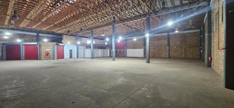 To Let Commercial Property for Rent in Vorna Valley Gauteng