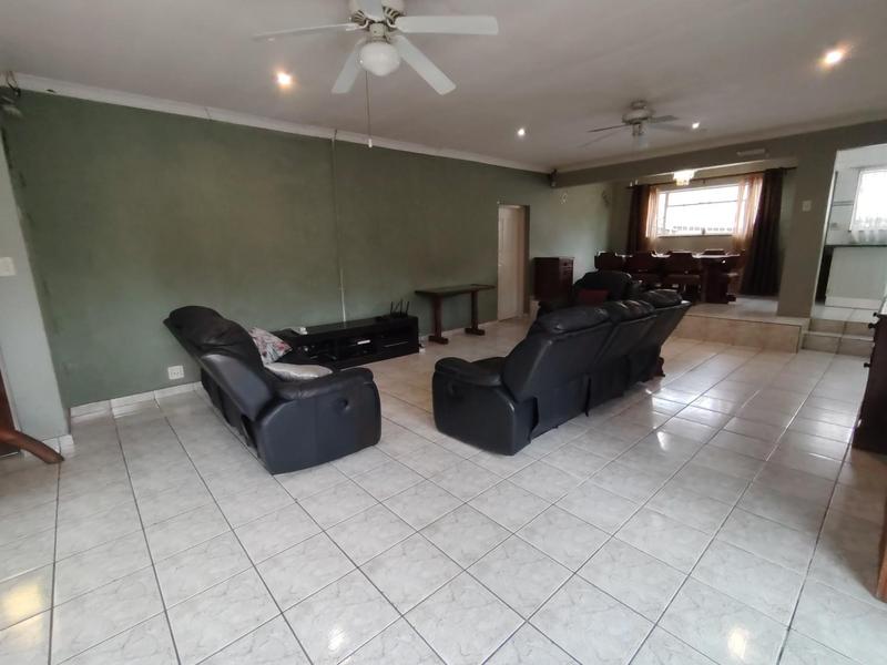 4 Bedroom Property for Sale in Rustivia Gauteng
