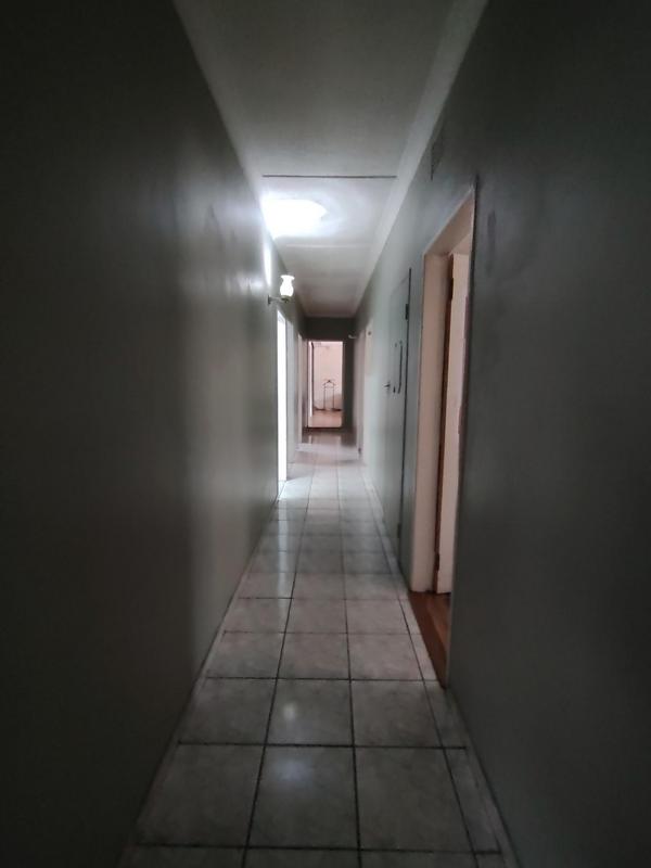 4 Bedroom Property for Sale in Rustivia Gauteng