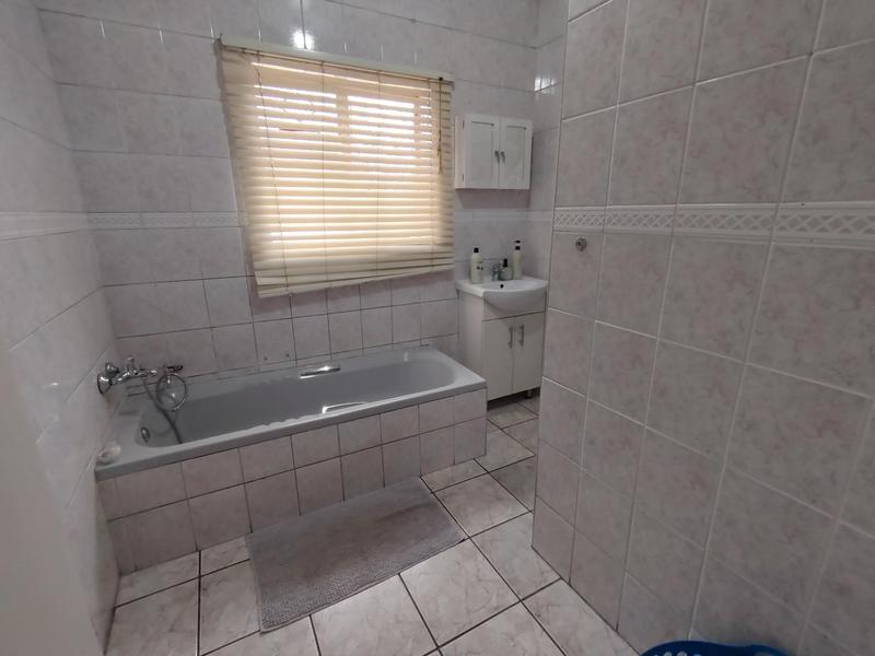 4 Bedroom Property for Sale in Rustivia Gauteng