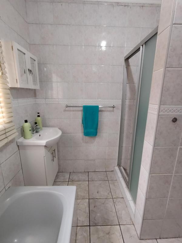 4 Bedroom Property for Sale in Rustivia Gauteng