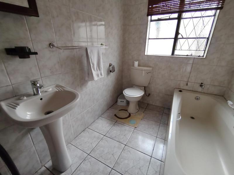 4 Bedroom Property for Sale in Rustivia Gauteng