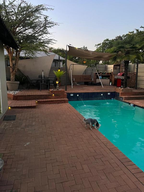 4 Bedroom Property for Sale in Rustivia Gauteng