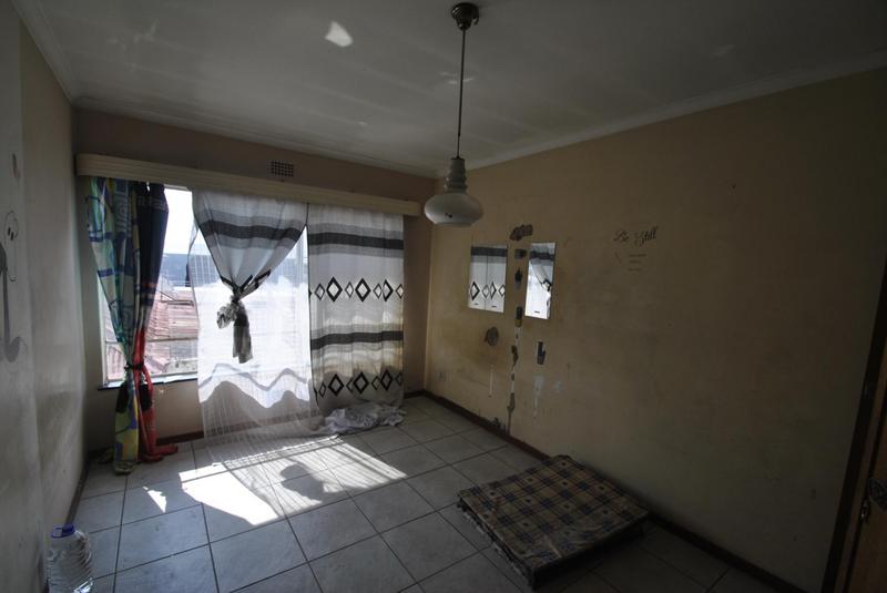 6 Bedroom Property for Sale in Regents Park Gauteng