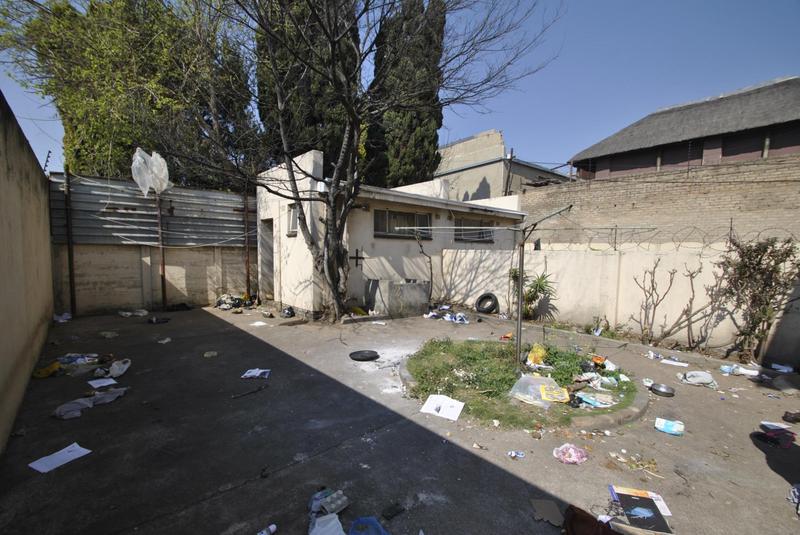 6 Bedroom Property for Sale in Regents Park Gauteng
