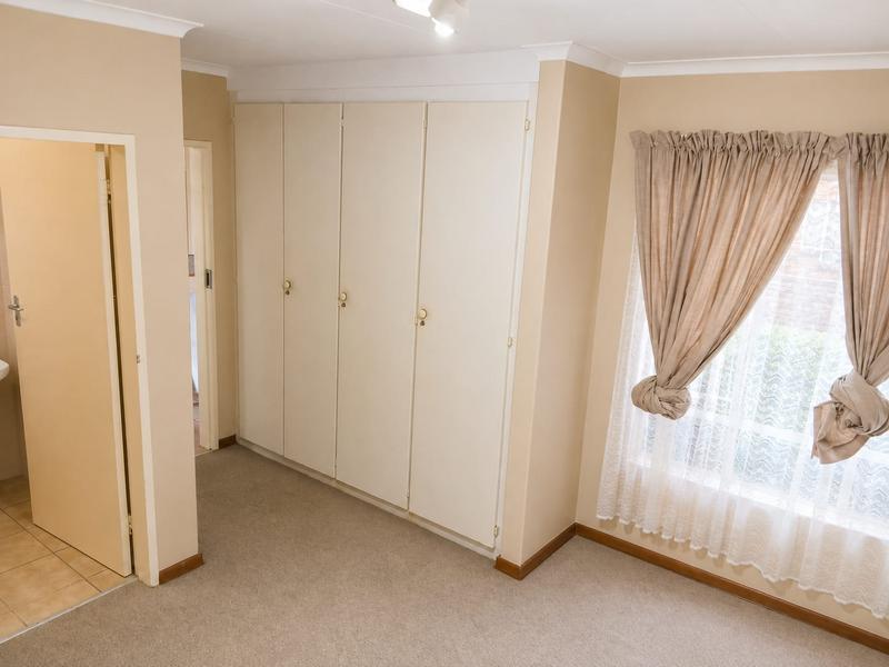 2 Bedroom Property for Sale in Eldoraigne Gauteng