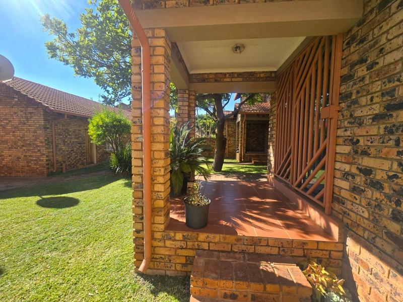 3 Bedroom Property for Sale in Magalieskruin Gauteng