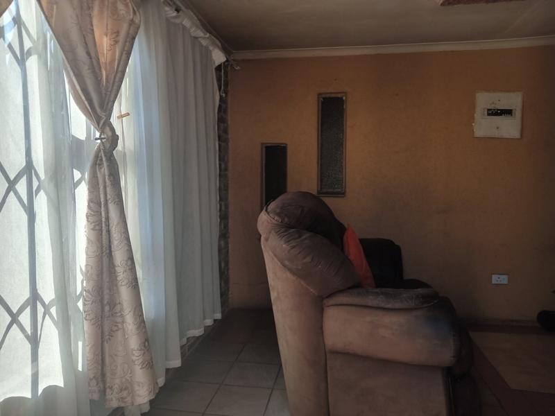 2 Bedroom Property for Sale in Kagiso Gauteng