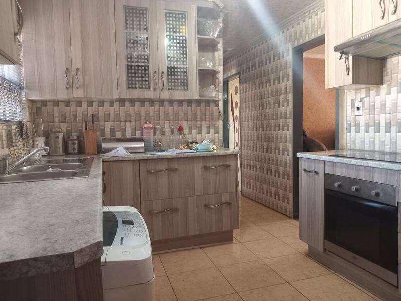 2 Bedroom Property for Sale in Kagiso Gauteng