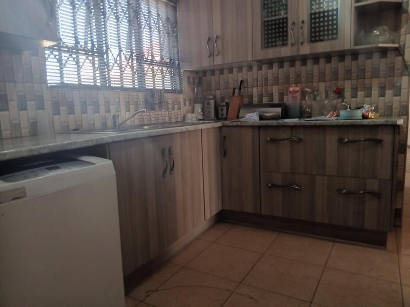 2 Bedroom Property for Sale in Kagiso Gauteng