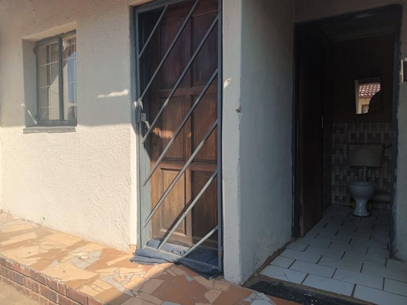 2 Bedroom Property for Sale in Kagiso Gauteng