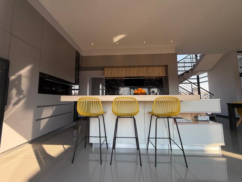 5 Bedroom Property for Sale in Blue Valley Golf Estate Gauteng