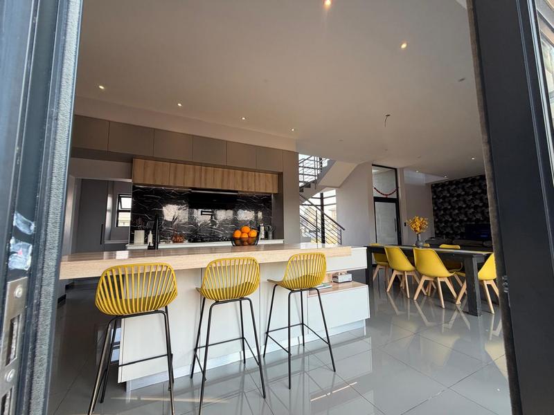 5 Bedroom Property for Sale in Blue Valley Golf Estate Gauteng