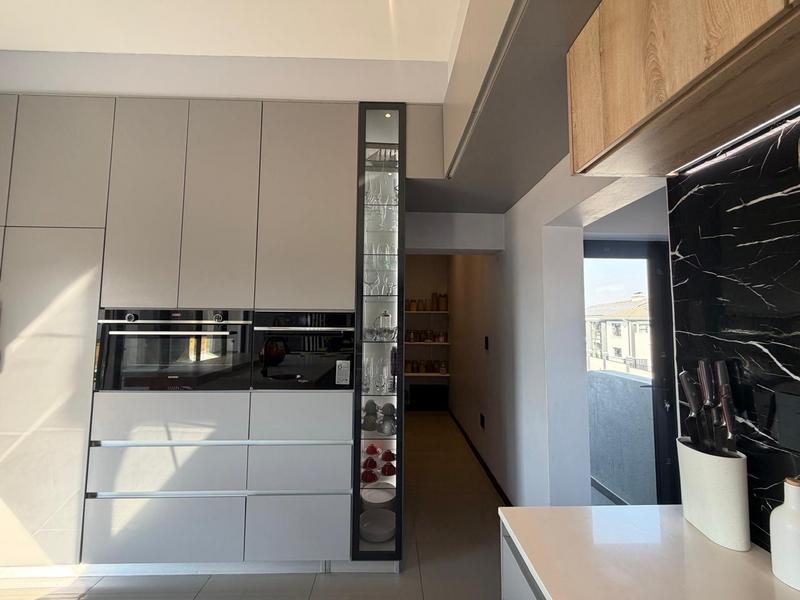 5 Bedroom Property for Sale in Blue Valley Golf Estate Gauteng