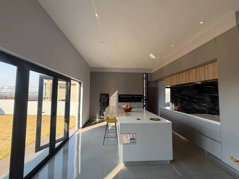 5 Bedroom Property for Sale in Blue Valley Golf Estate Gauteng