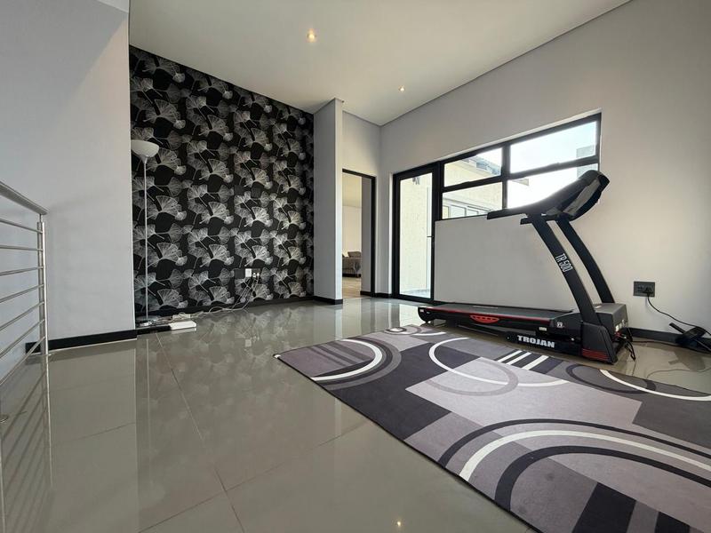 5 Bedroom Property for Sale in Blue Valley Golf Estate Gauteng