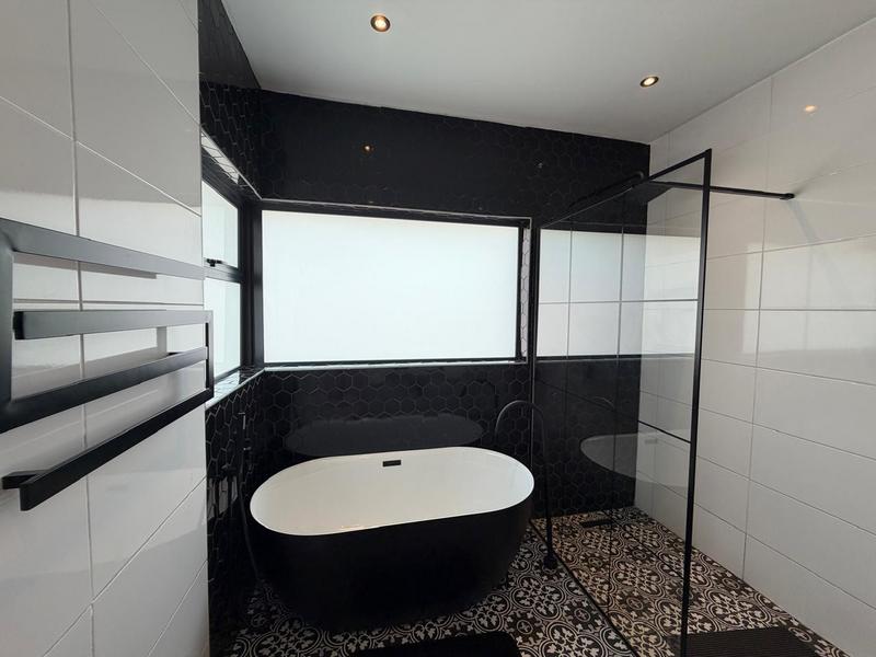 5 Bedroom Property for Sale in Blue Valley Golf Estate Gauteng