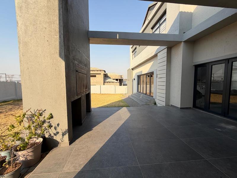5 Bedroom Property for Sale in Blue Valley Golf Estate Gauteng