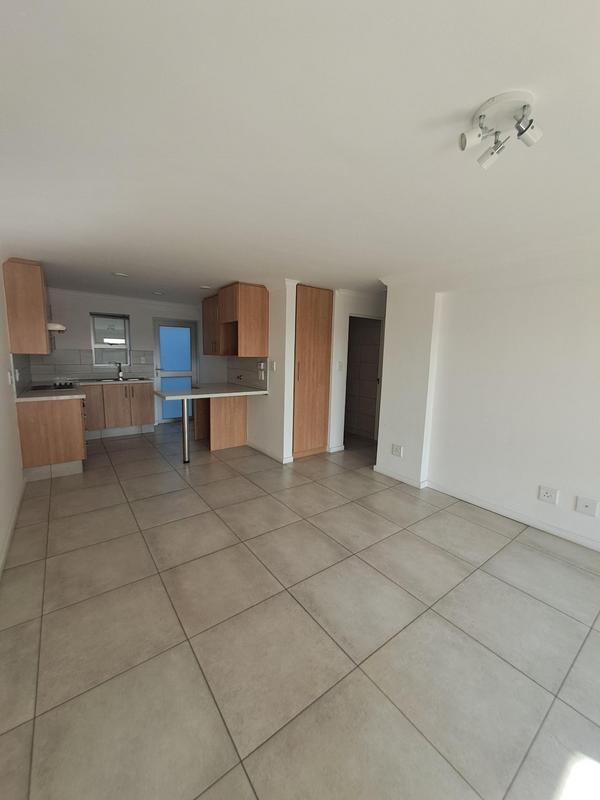 To Let 2 Bedroom Property for Rent in Lambton Gauteng