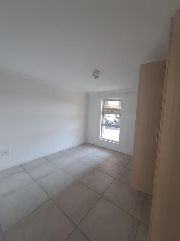 To Let 2 Bedroom Property for Rent in Lambton Gauteng