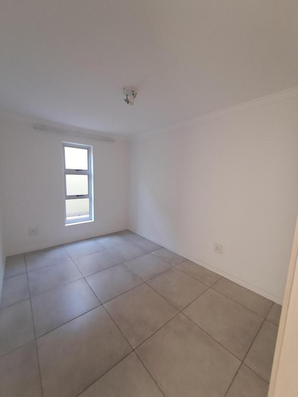To Let 2 Bedroom Property for Rent in Lambton Gauteng