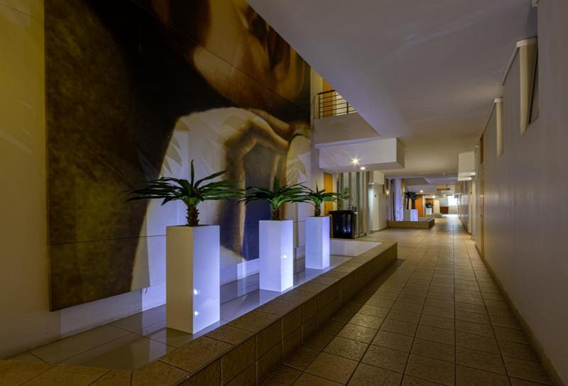 To Let 3 Bedroom Property for Rent in Sandton Central Gauteng
