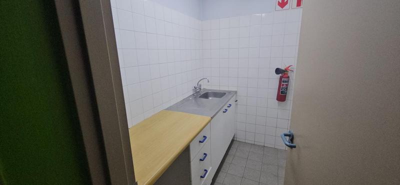 To Let Commercial Property for Rent in Randjespark Gauteng