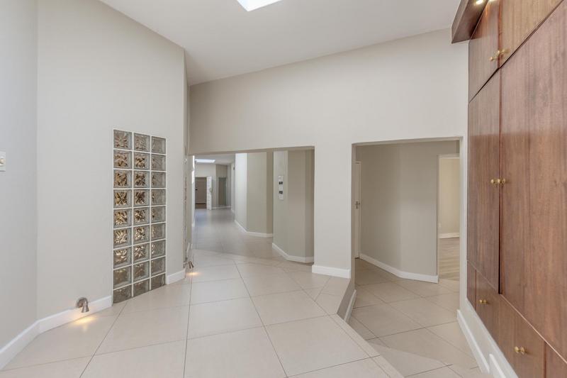 4 Bedroom Property for Sale in Fourways Gardens Gauteng