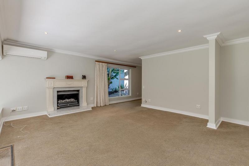 4 Bedroom Property for Sale in Fourways Gardens Gauteng