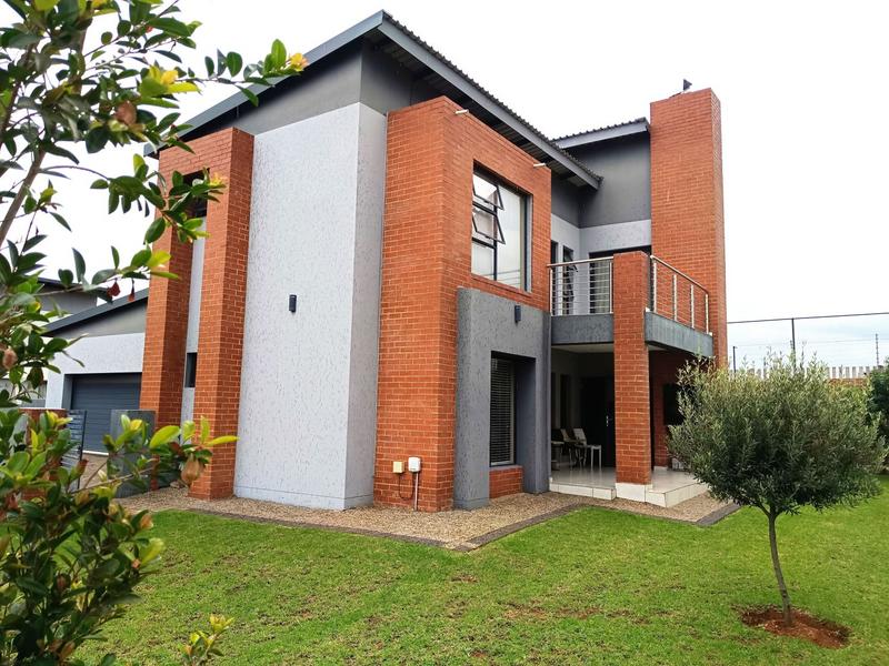 4 Bedroom Property for Sale in Midstream Ridge Gauteng