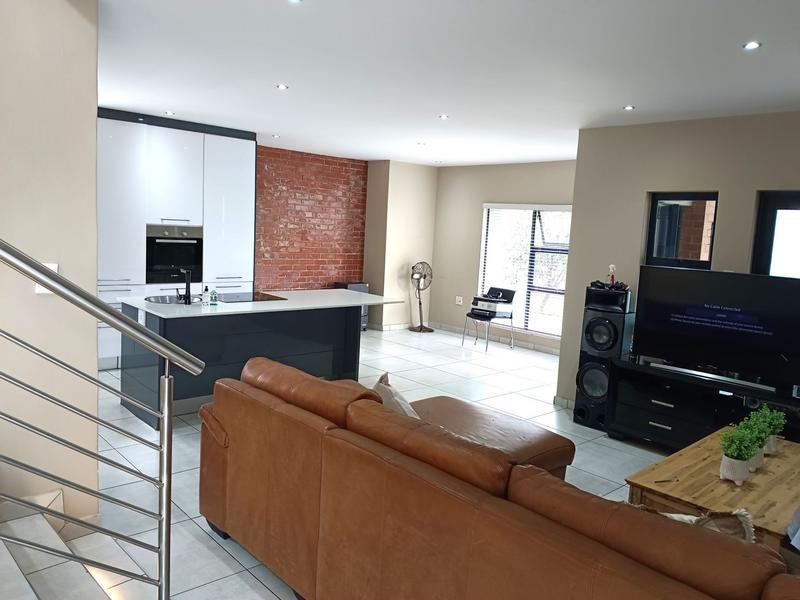 4 Bedroom Property for Sale in Midstream Ridge Gauteng
