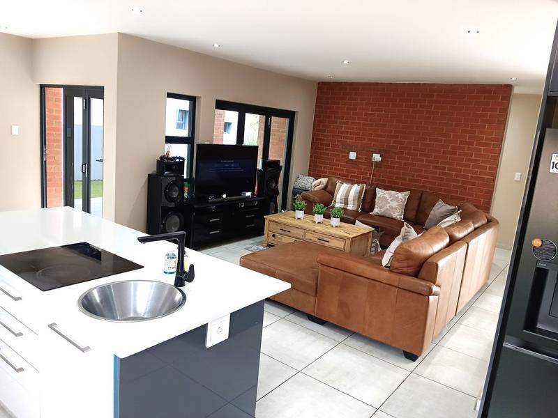 4 Bedroom Property for Sale in Midstream Ridge Gauteng