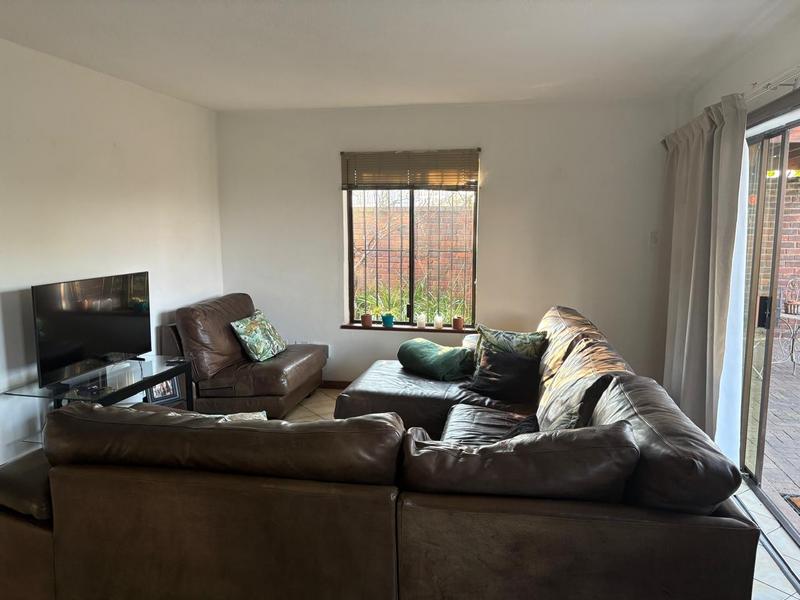 To Let 2 Bedroom Property for Rent in Northcliff Gauteng