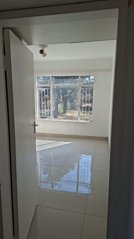 To Let 2 Bedroom Property for Rent in Northcliff Gauteng