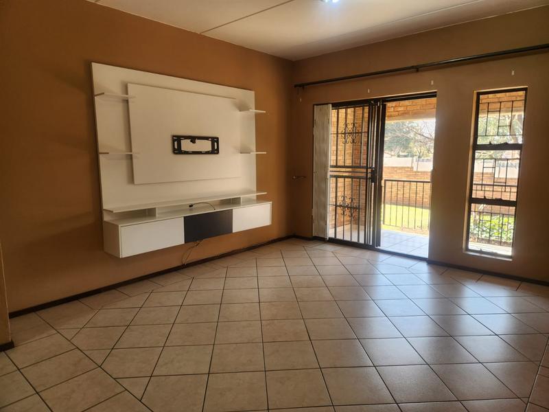To Let 2 Bedroom Property for Rent in Willowbrook Gauteng